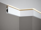 Corniche d'éclairage indirect LED en polyuréthane — 200 × 25 × 80 mm (réf. ARK-COR005)