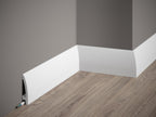 Plinthe décorative en polyuréthane — hauteur 80 mm (réf. ARK-PLI015)