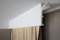 Corniche cache-rideau en polyuréthane — 200 × 55 × 179 mm (réf. ARK-COR045)
